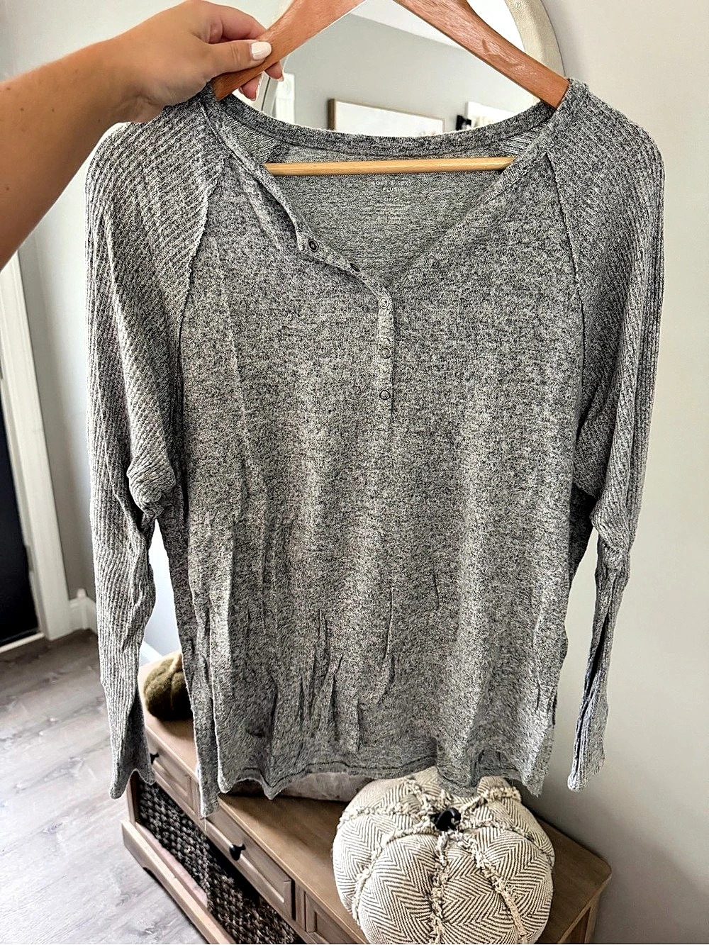 AE Gray Long Sleeve Top